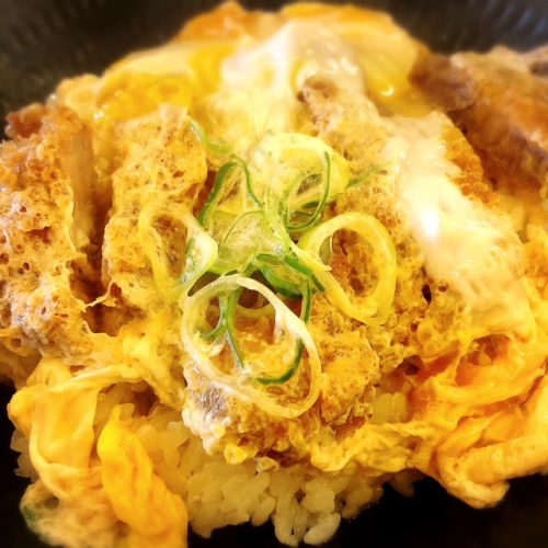 那覇にある神戸カツ丼一どん