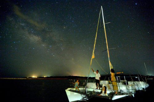 ティンガーラクルーズで星空保護区認定の石垣島で星観察
