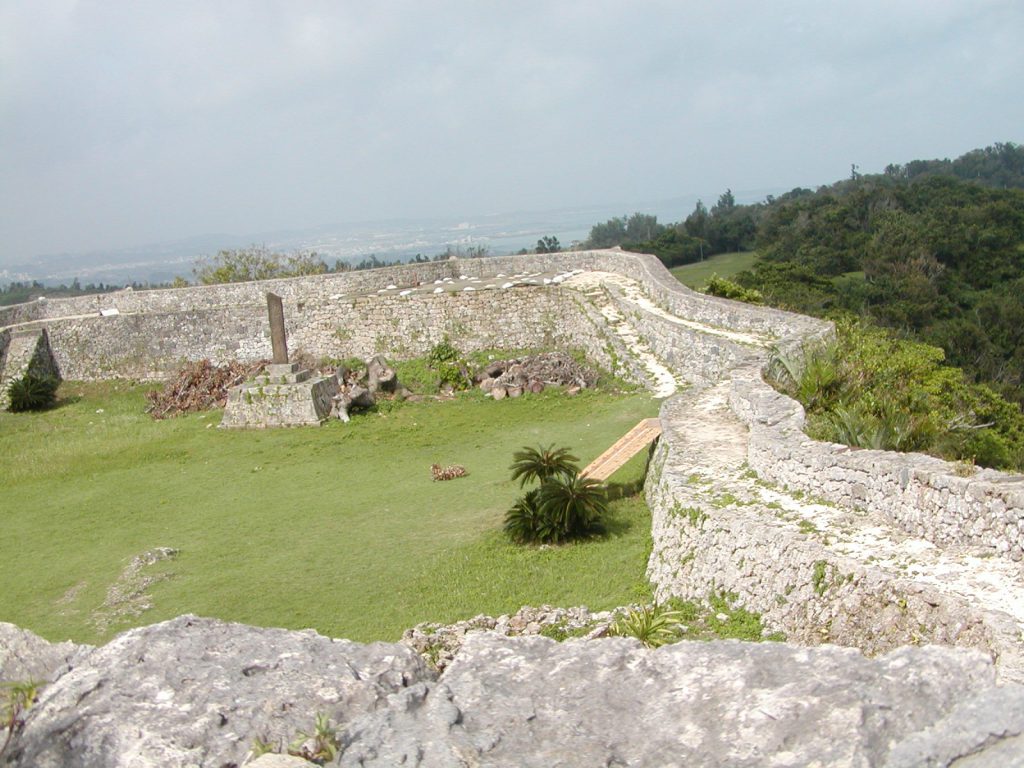 世界遺産中城城跡の石垣
