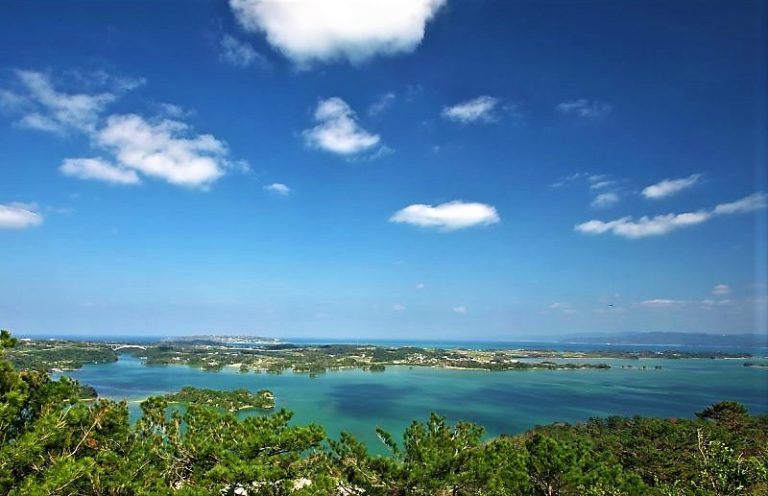 古宇利島を望む穴場スポット「嵐山展望台」はジャングリア沖縄のすぐそば