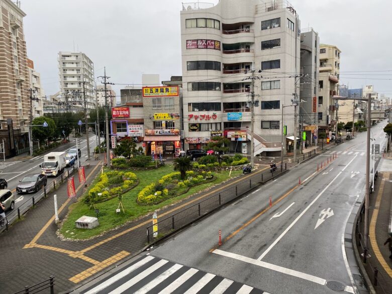 旭橋駅から泉崎交差点まで国道５８号線を歩くと「龍の頭」が見えてきた！