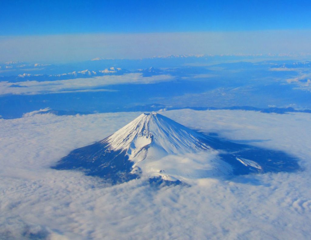 飛行機からの眺め　富士山