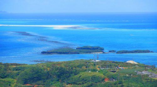 久登武那覇城跡（とんなはじょうあと）から見る久米島ハテの浜