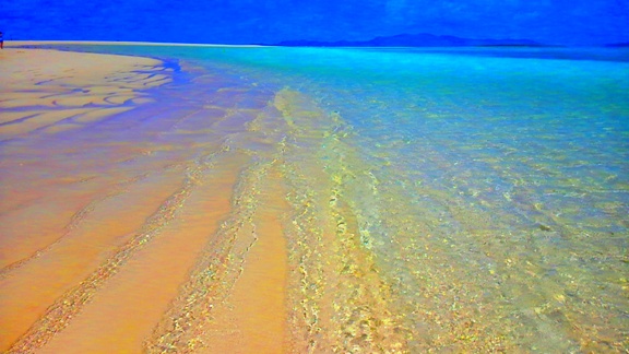 久米島ハテの浜の「奥の浜」のビーチ