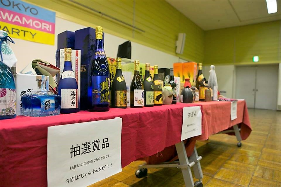 新宿11/17開催「東京泡盛会2018」泡盛の景品の数々