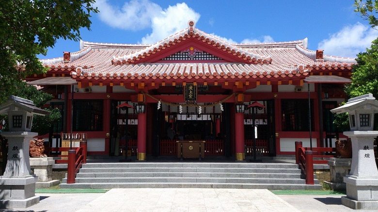沖縄のパワースポット「琉球八社」波上宮で初詣