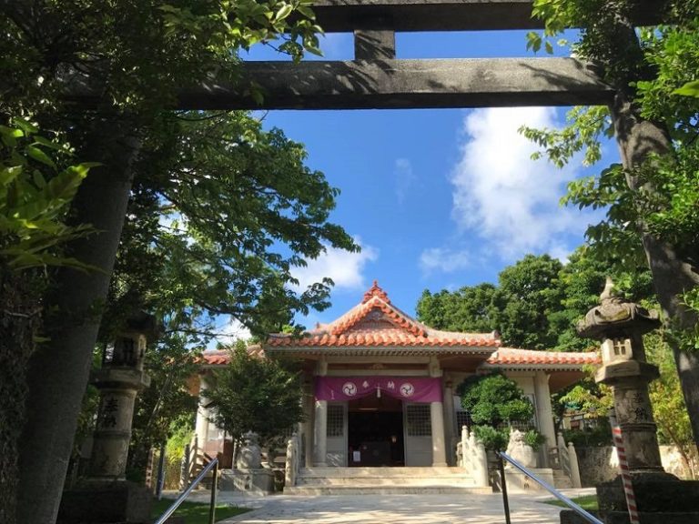 沖縄の「琉球八社」を御朱印巡りしよう！パワースポットを巡って運気アップ！！