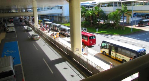 那覇空港でレンタカー送迎待ちの混雑を回避する方法