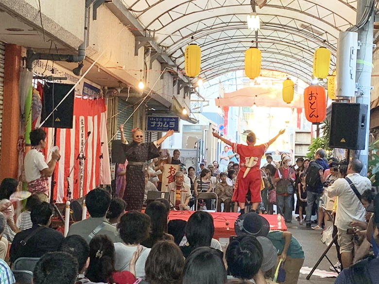 栄町市場でおばぁラッパーズ！「栄町市場屋台祭り」が３年ぶりに復活！！