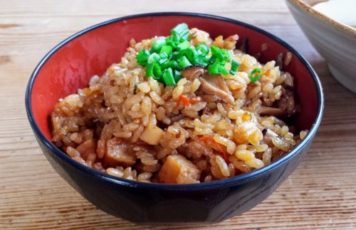 沖縄で冬至に食べる伝統料理「トゥンジージューシー」