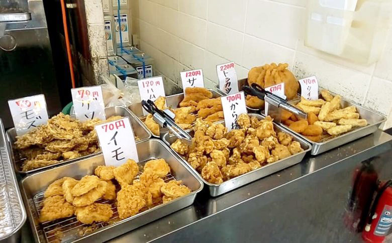 上間天ぷら店は安くて美味い.沖縄ファミマ全店で食べられる
