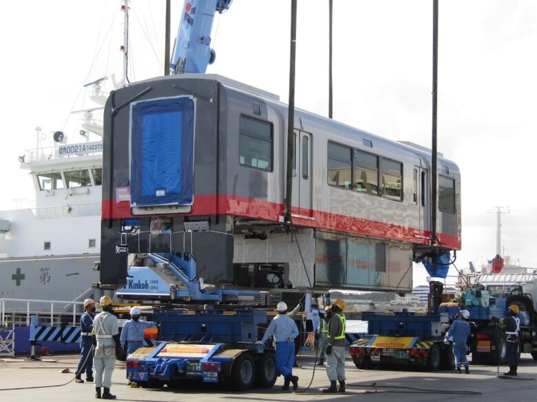 沖縄都市モノレールゆいレール新型3両車両到着