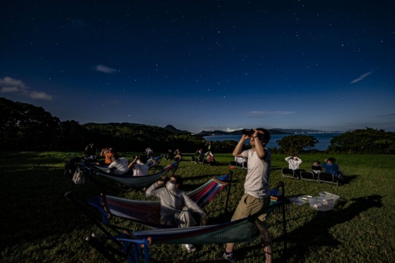 石垣島の星空ツアーなら送迎ありの流れ星の丘