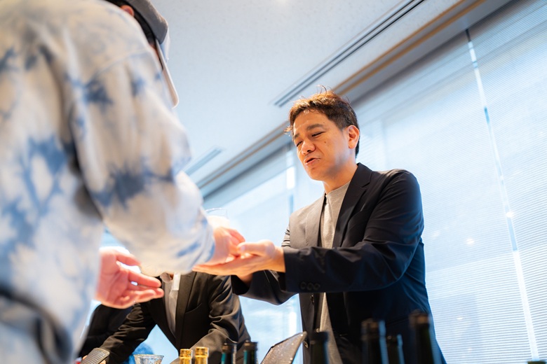 今帰仁酒造の大城洋介社長