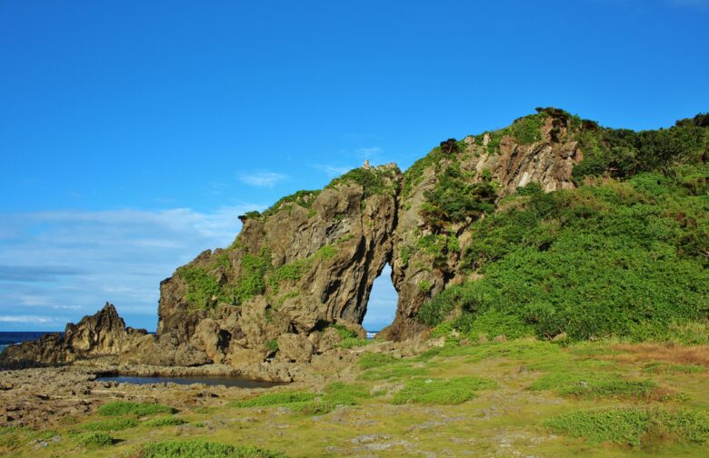 久米島「ミーフガー」は子宝祈願で人気のパワースポット！夏至にはダイアモンド朝日！